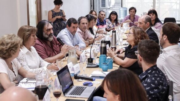 Paritarias: El Gobierno bonaerense dilata el acuerdo con estatales y ...